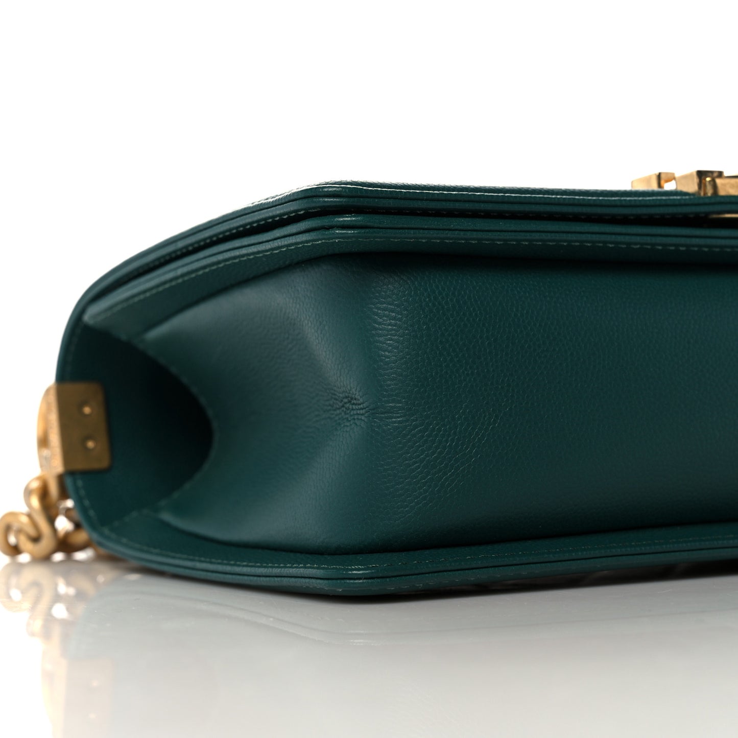 Caviar Quilted Medium Boy Flap Dark Green