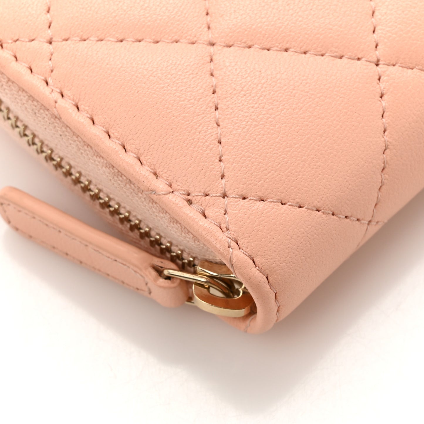 Lambskin Quilted CC Pearl Crush Zip Card Holder On Chain Pink