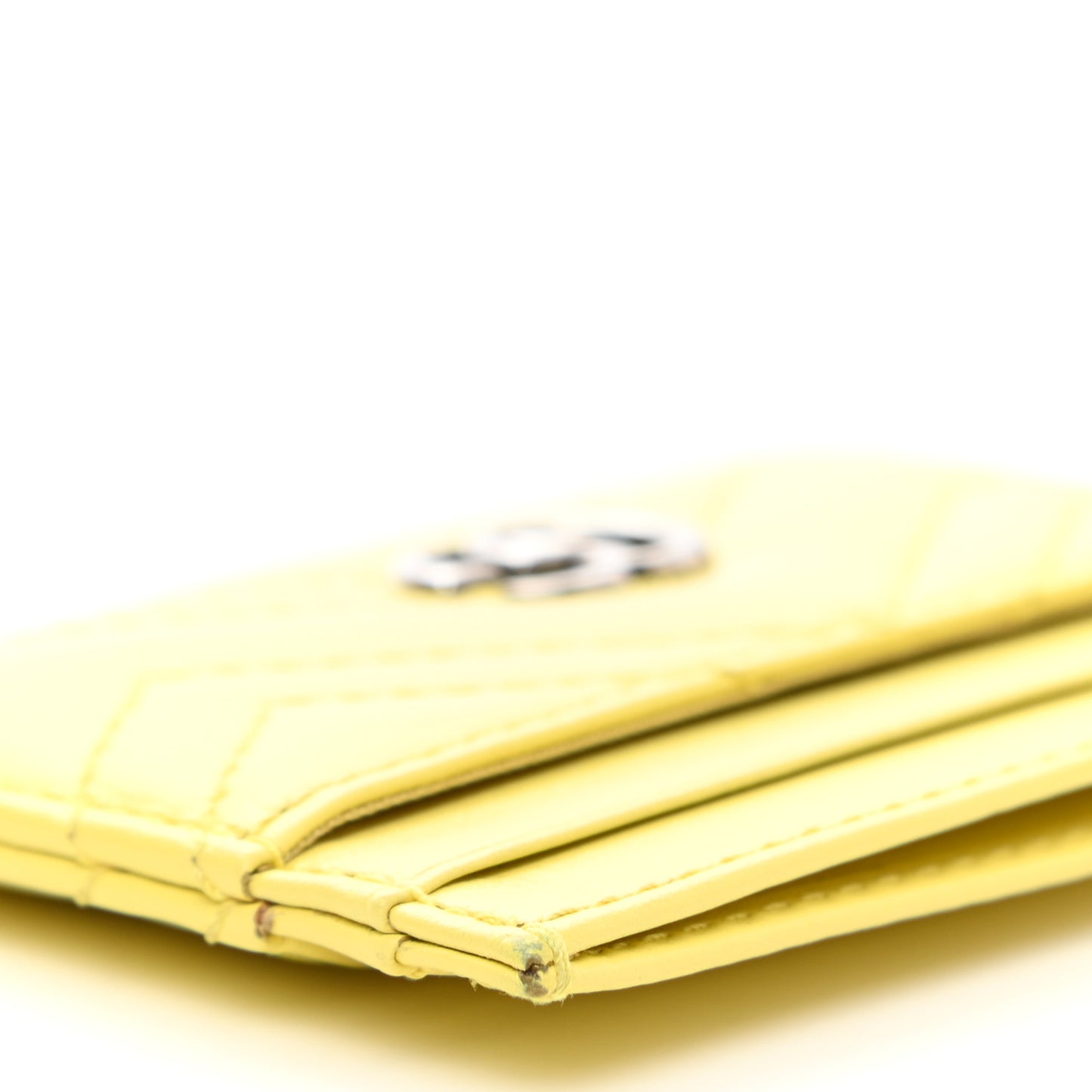 Calfskin Matelasse GG Marmont Card Holder Banana