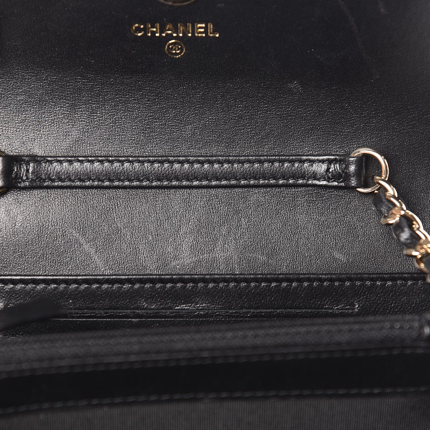 Lambskin Quilted Pearl Clutch With Chain Black