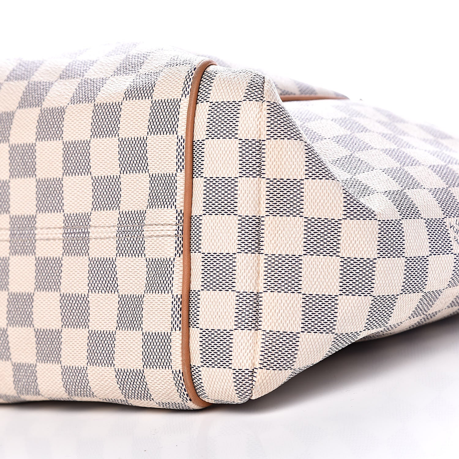Louis Vuitton Damier Azur Totally MM 8 of 9