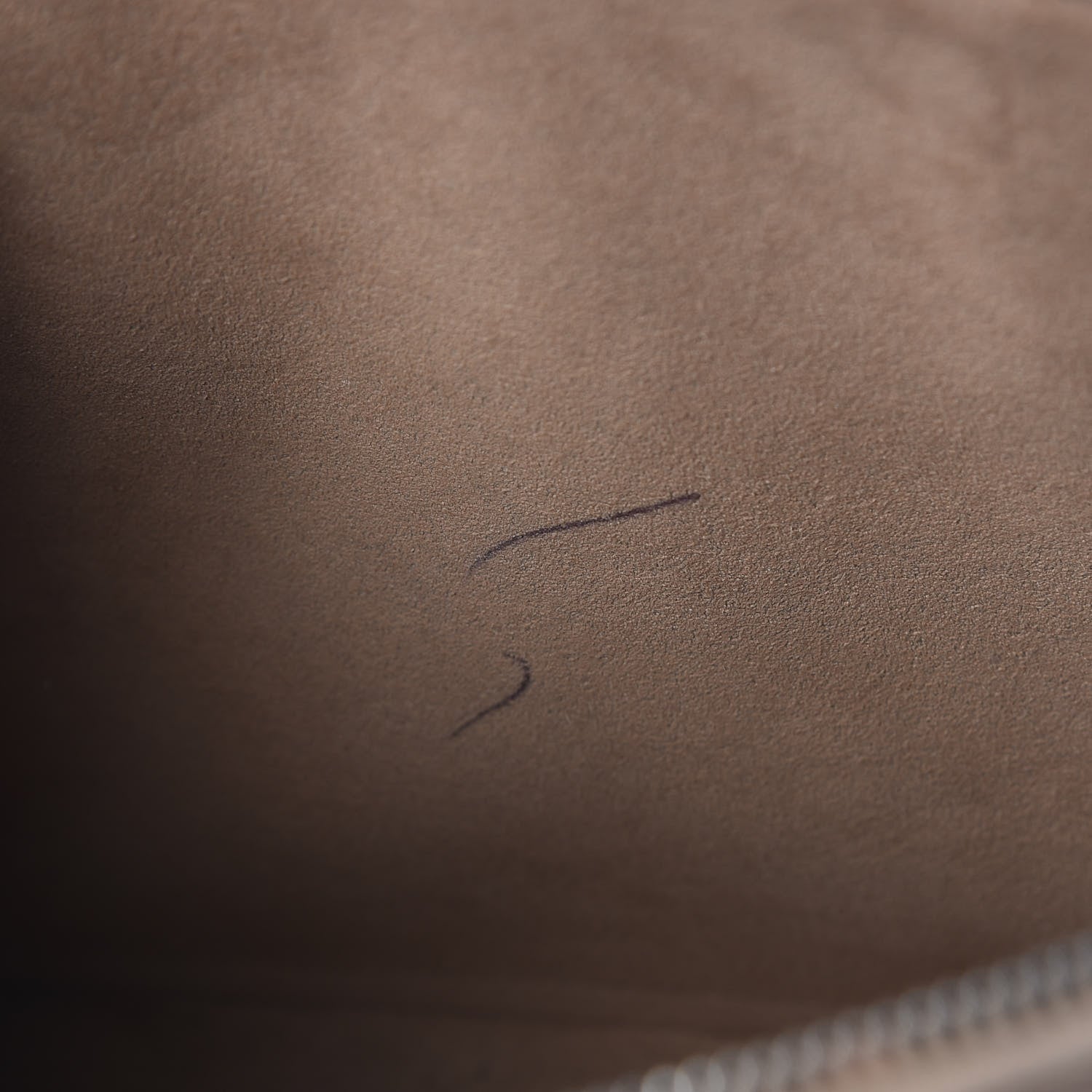 Louis Vuitton Epi Alma PM Dune 7 of 12