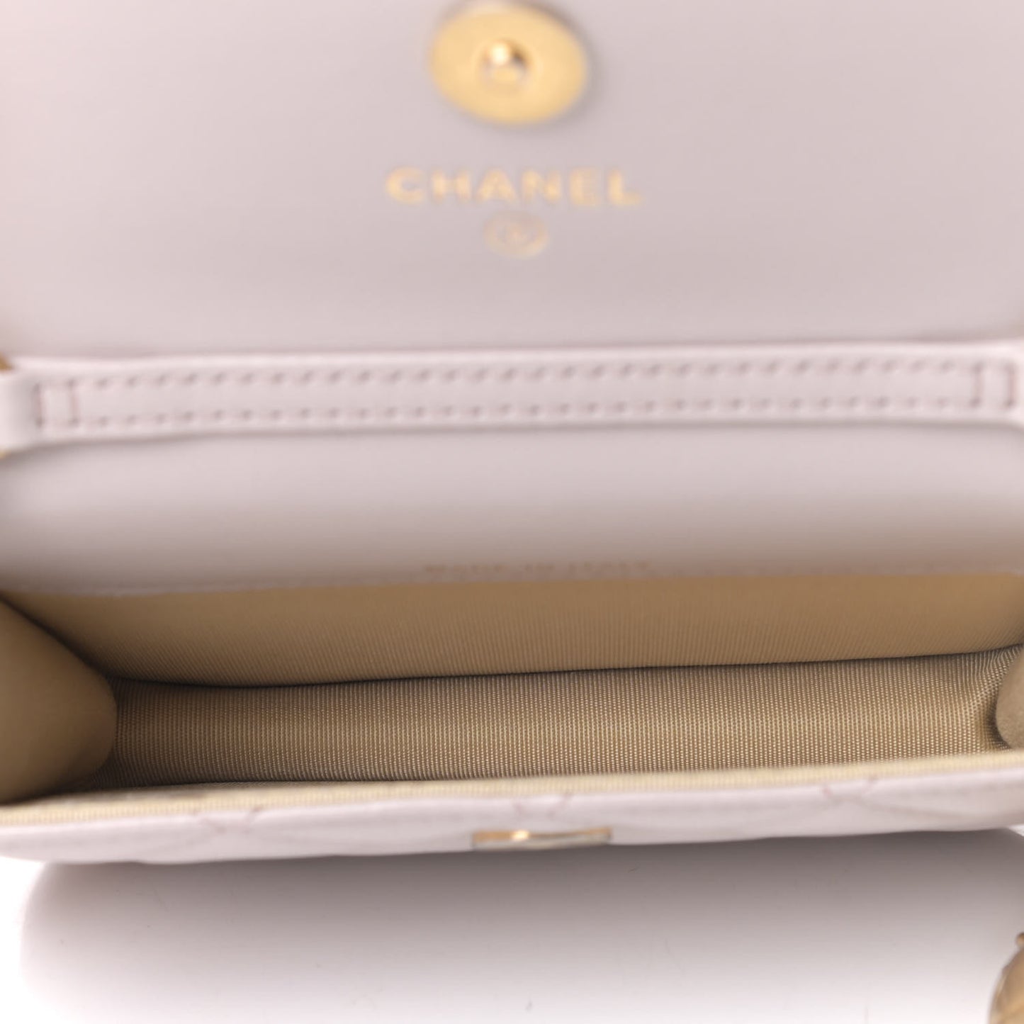 Lambskin Quilted Pearl Crush Clutch With Chain Light Purple