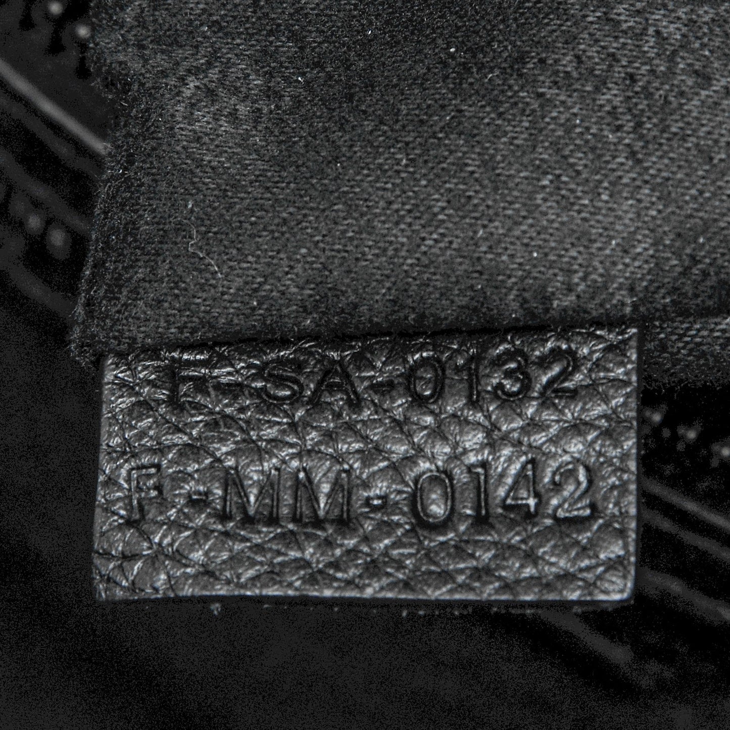 Drummed Calfskin Shoulder Luggage Black