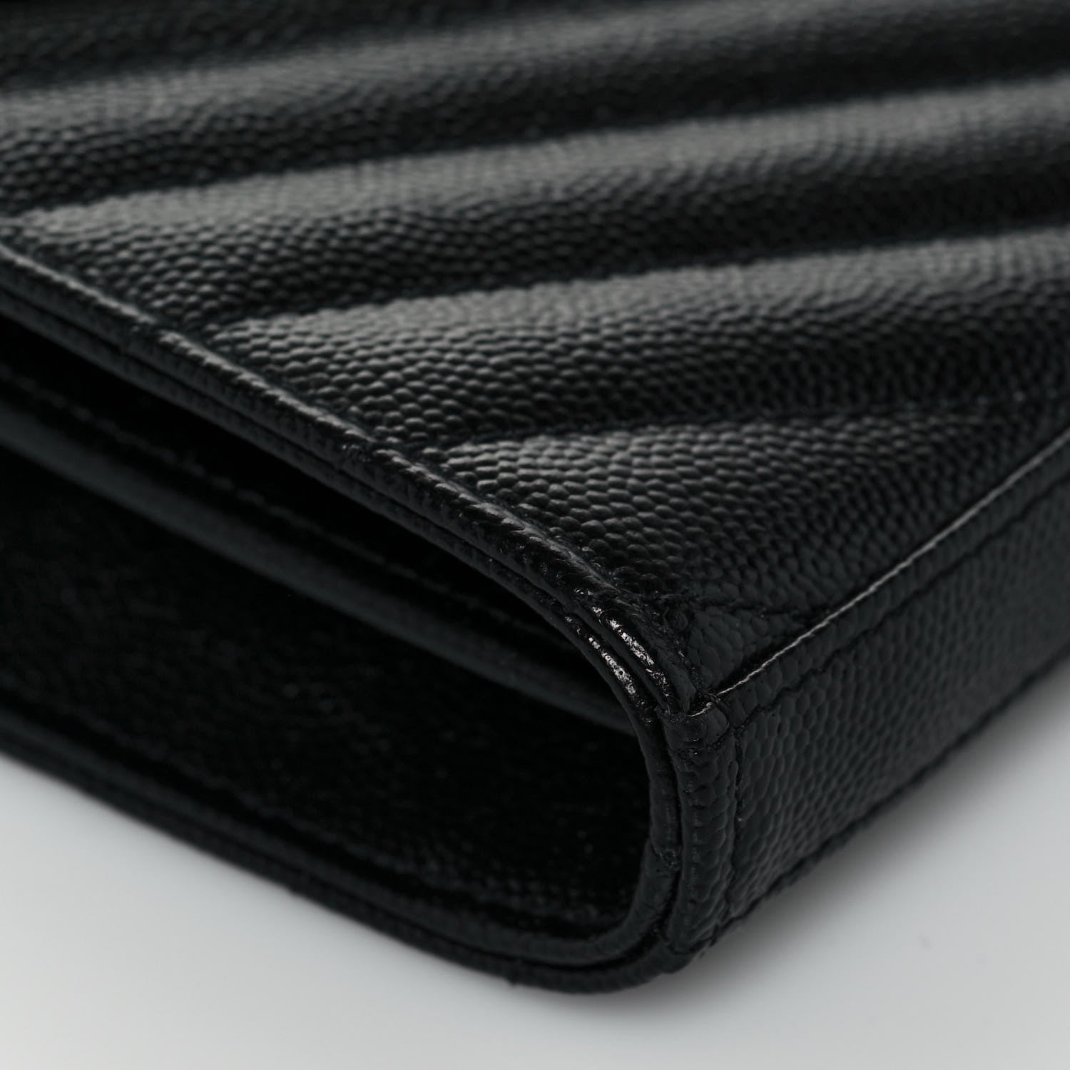 Saint Laurent Grain De Poudre Matelasse Chevron Monogram Chain Wallet Black 8 of 12
