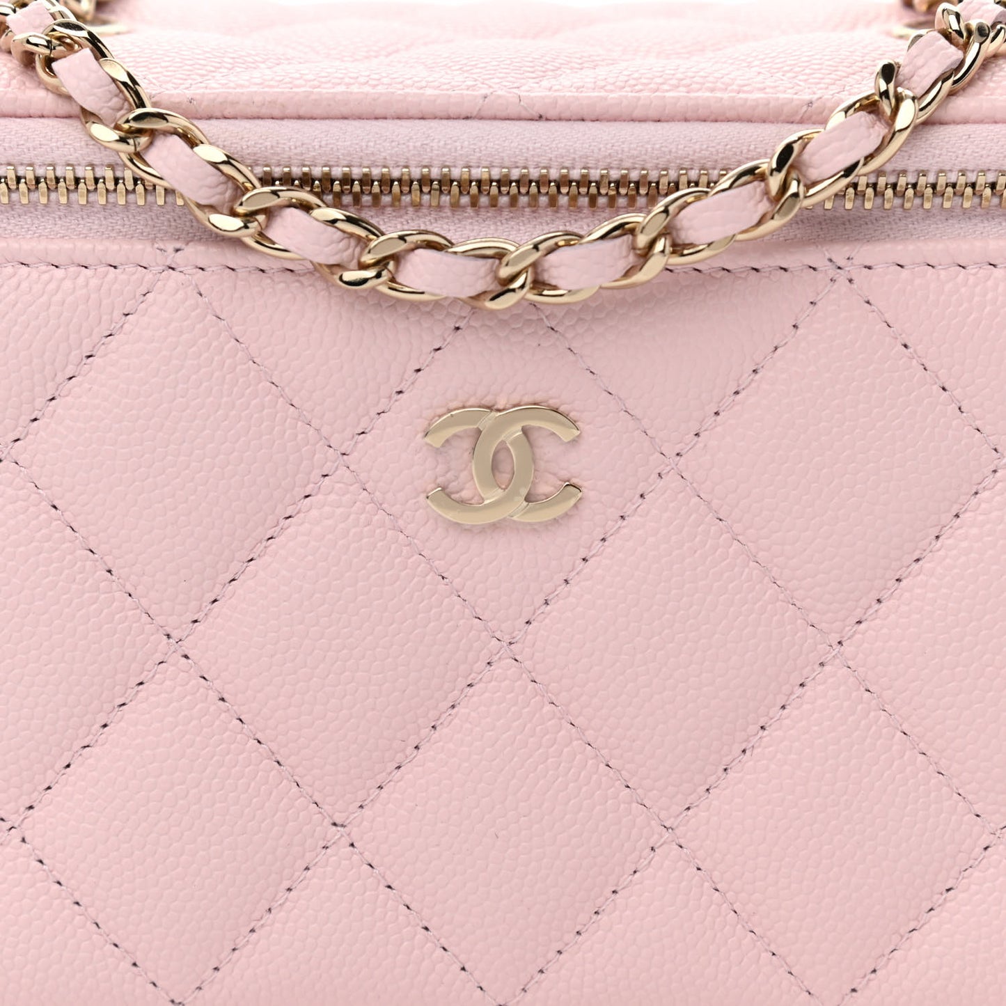 Caviar Quilted Small Vanity Case With Chain Light Pink