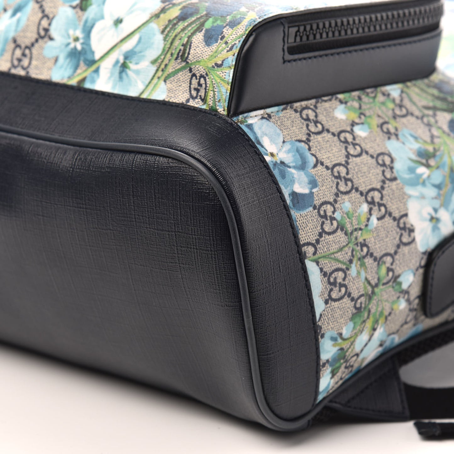 GG Supreme Monogram Blooms Medium Day Backpack Beige Blue Navy
