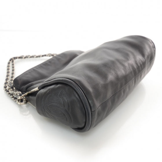 Chanel Lambskin Ultimate Soft Tote Black 4 of 9