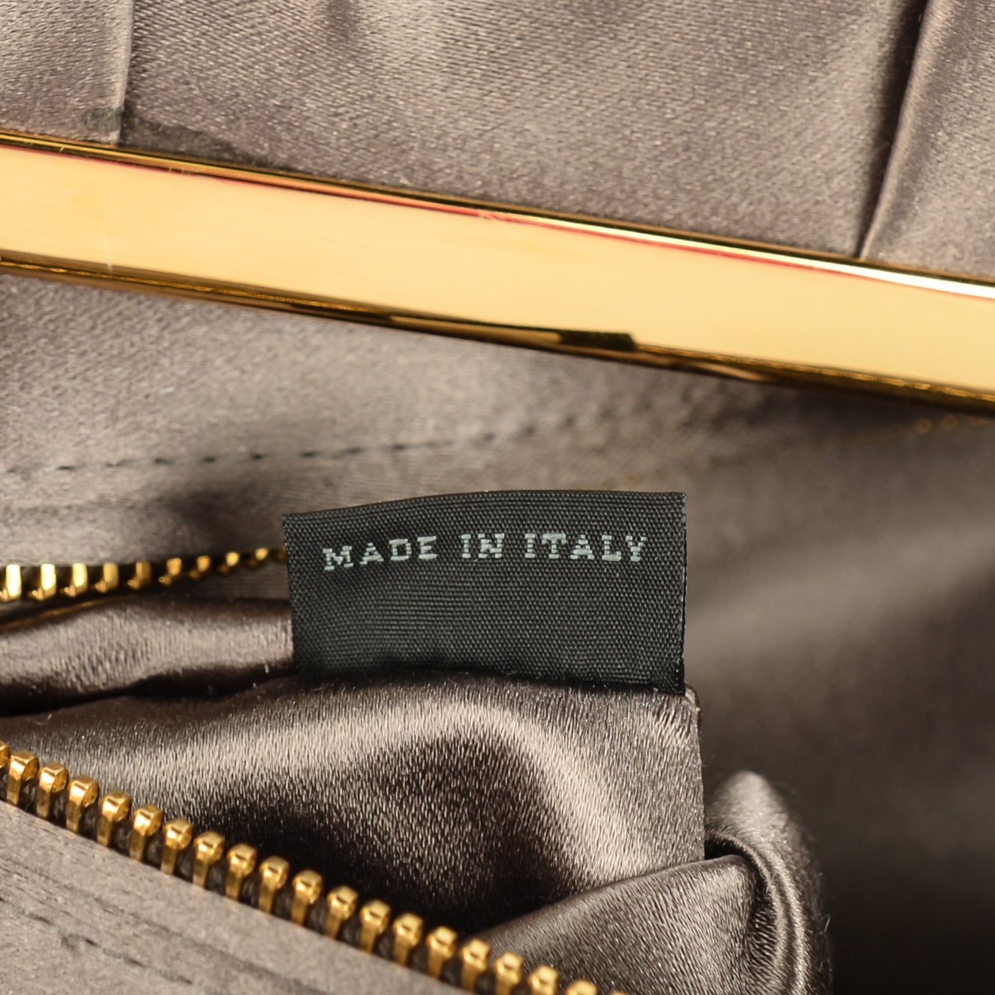 Satin Pochette Fumo