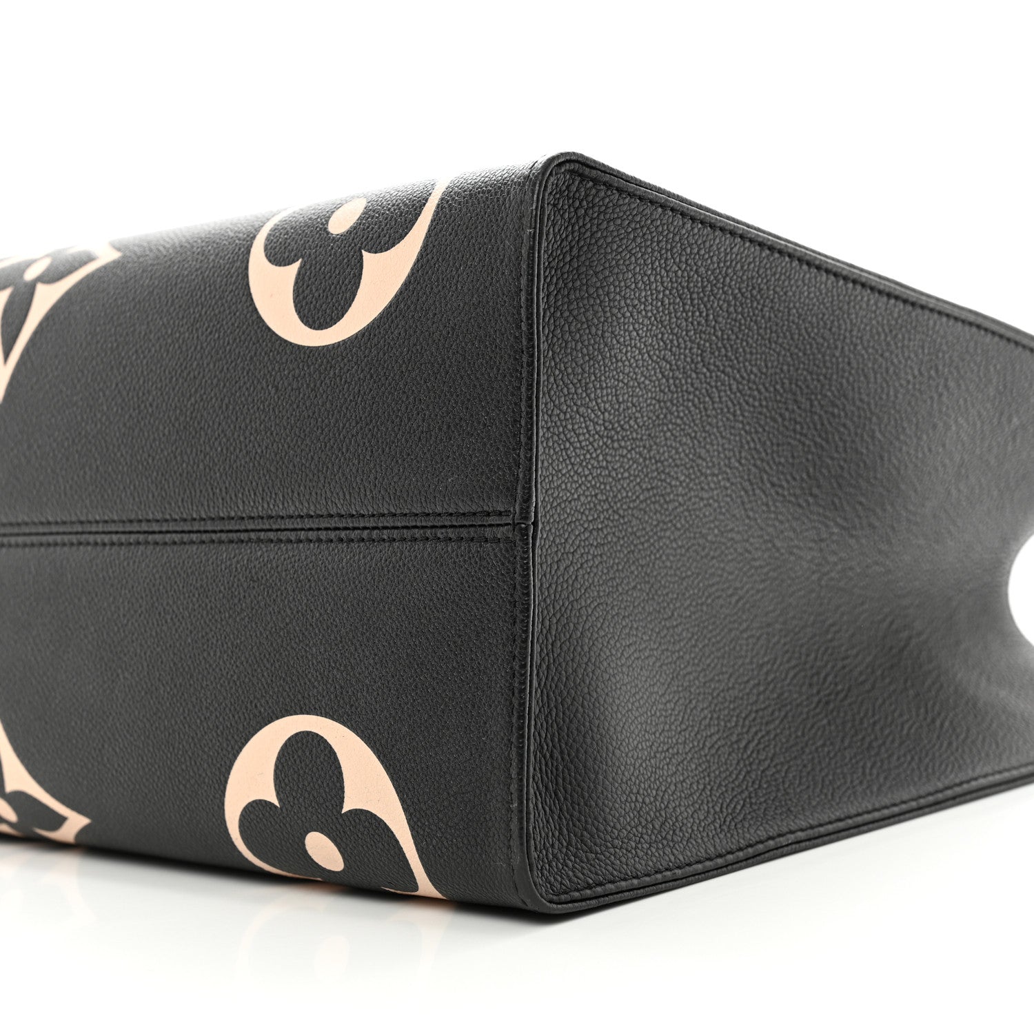 Louis Vuitton Empreinte Monogram Giant Onthego GM Black Beige 9 of 10