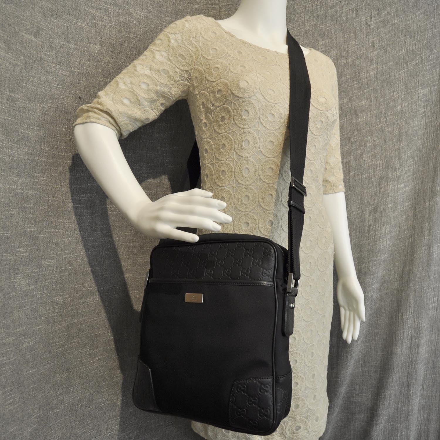 Gucci Guccissima Trim Messenger Bag Black 2 of 8