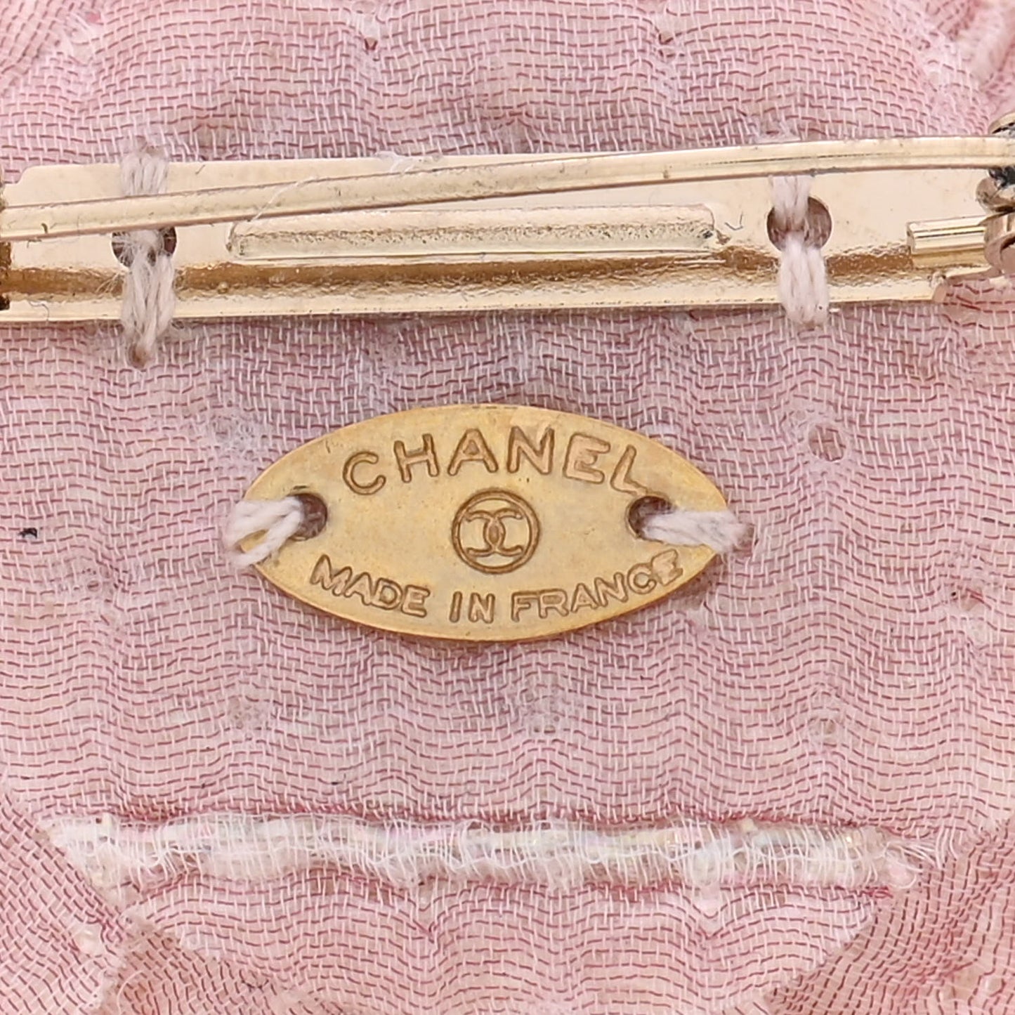 Fantasy Tweed Pearl Camellia Brooch Pink