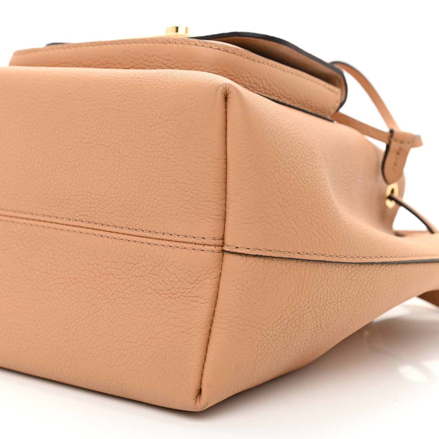 Calfskin Lockme Bucket MM Arizona Beige