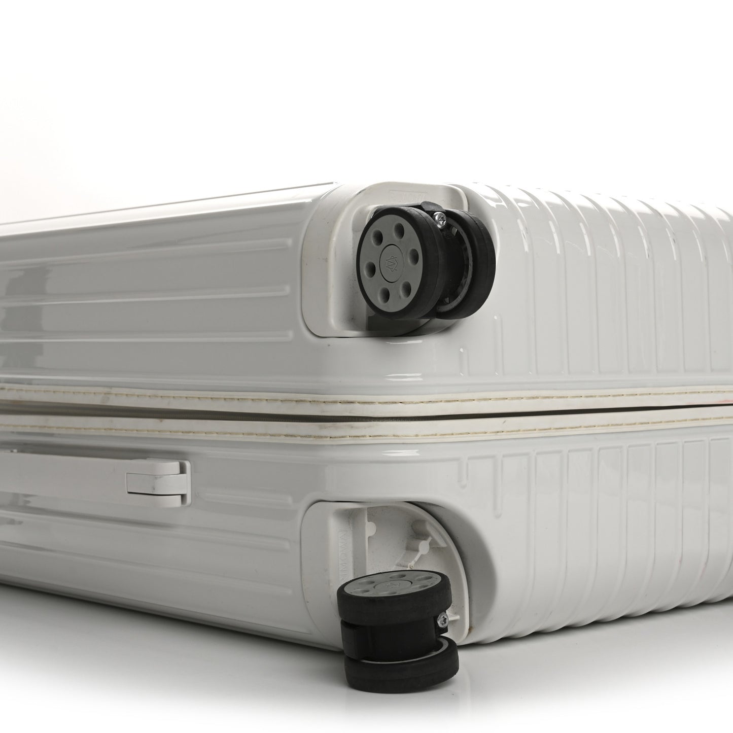 Gloss Polycarbonate Essential Cabin White