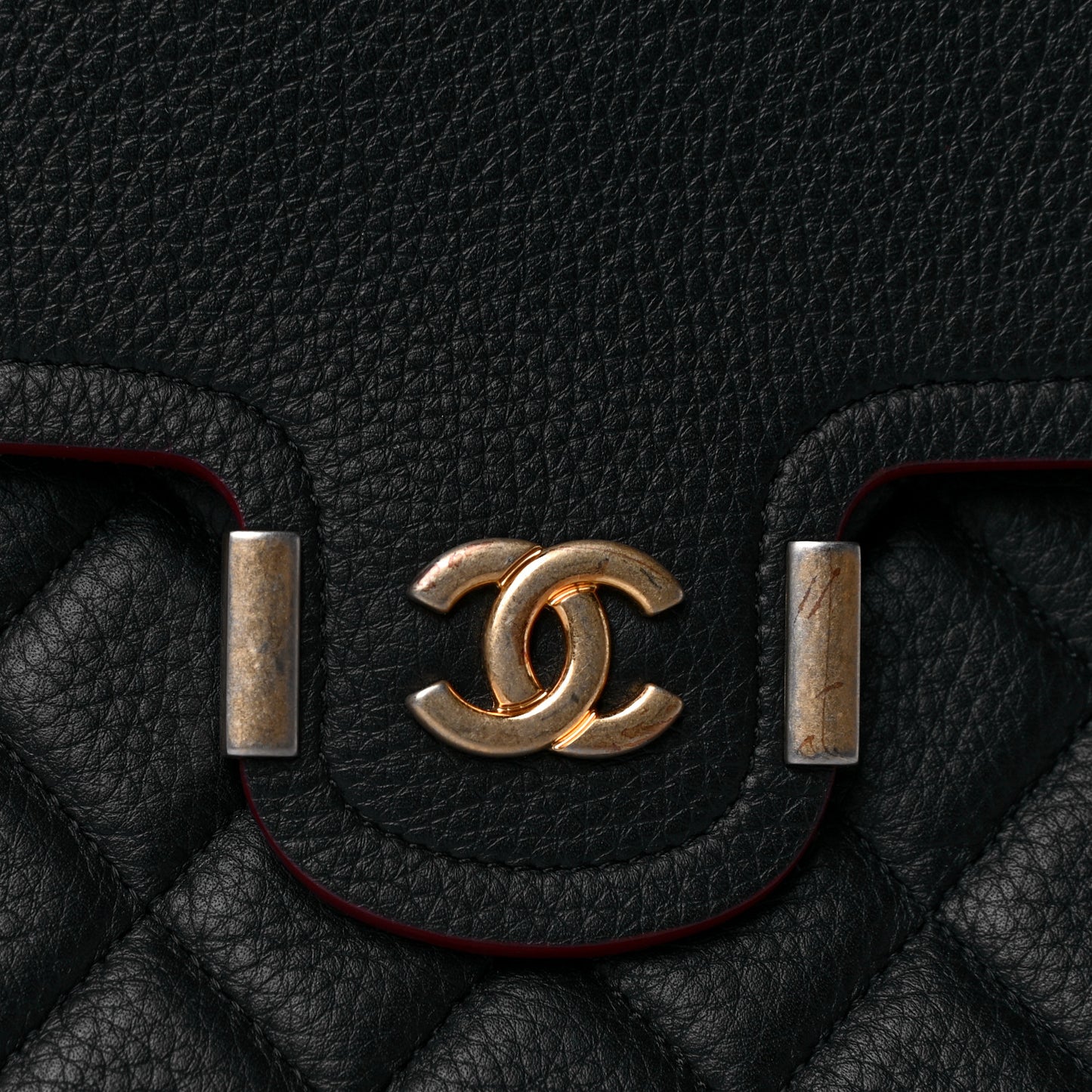 Grained Calfskin Quilted Large Archi Chic Cosmetic Case Black