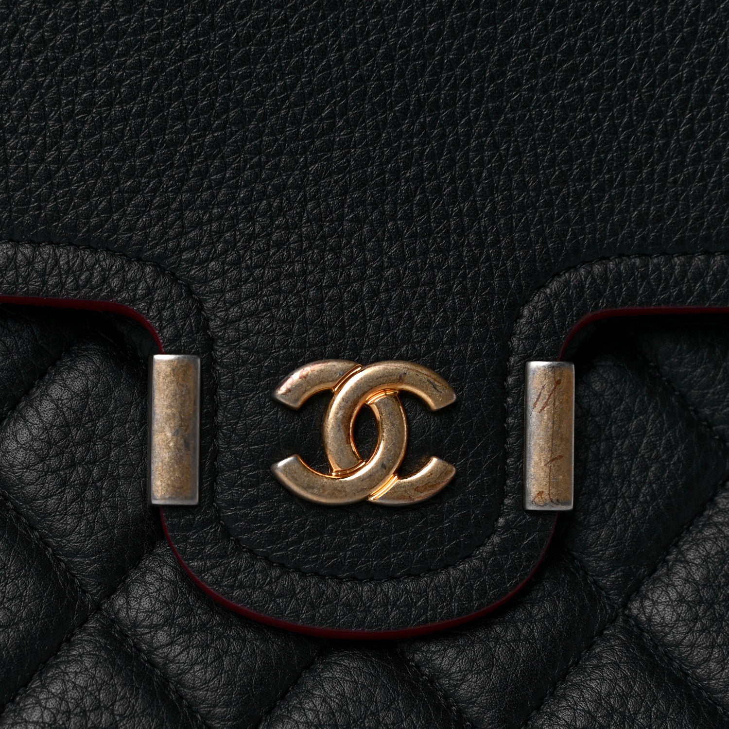Chanel Grained Calfskin Quilted Large Archi Chic Cosmetic Case Black 11 of 12