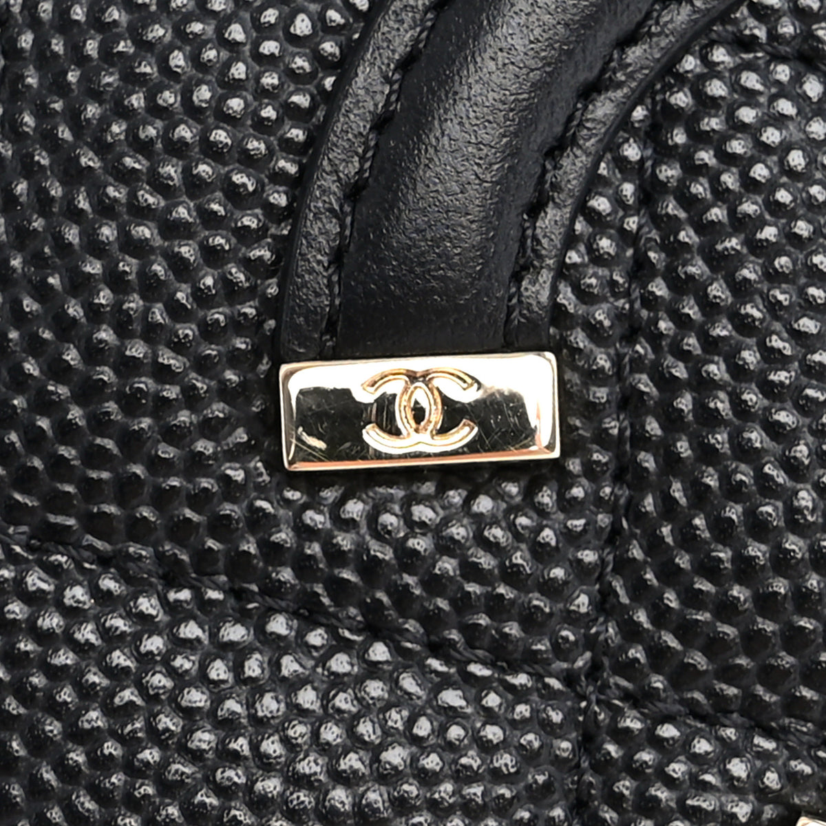 Caviar Quilted Medium Filigree Zip Around Wallet Black