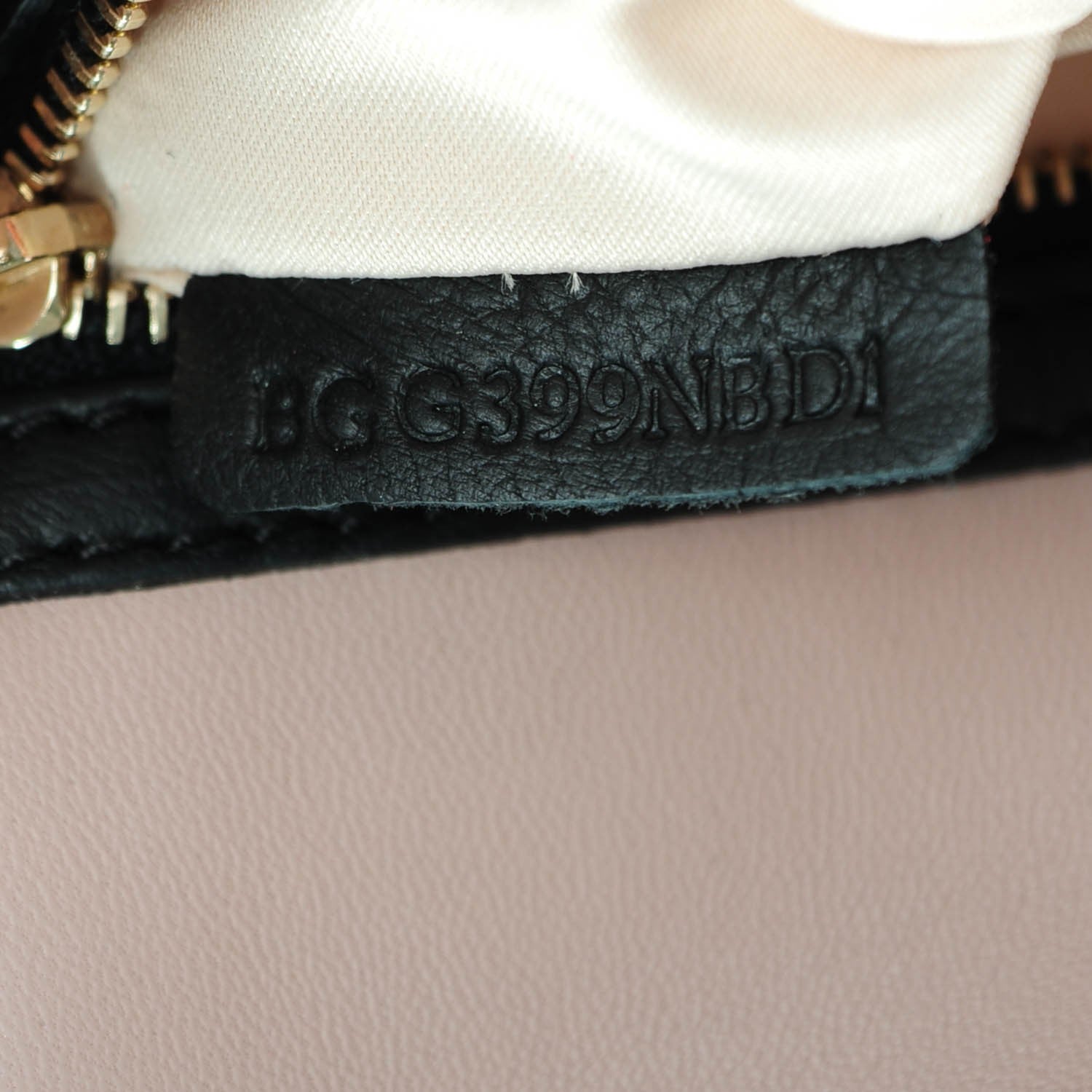 Valentino Garavani Nappa Rockstud Wristlet Clutch Black 7 of 7