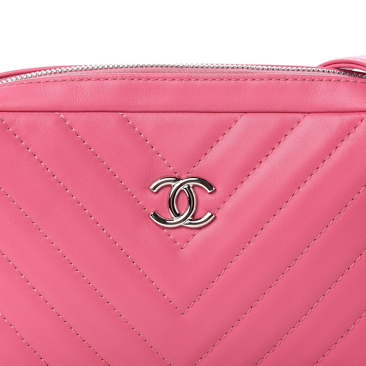 Lambskin Chevron Quilted Small Promenade Camera Case Pink