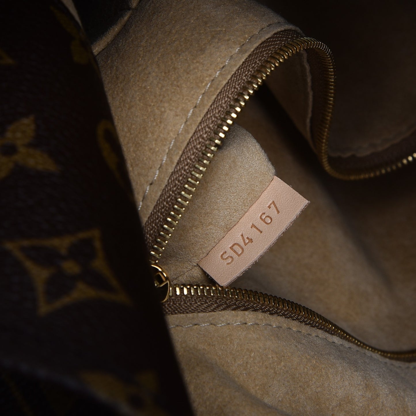Monogram Artsy MM