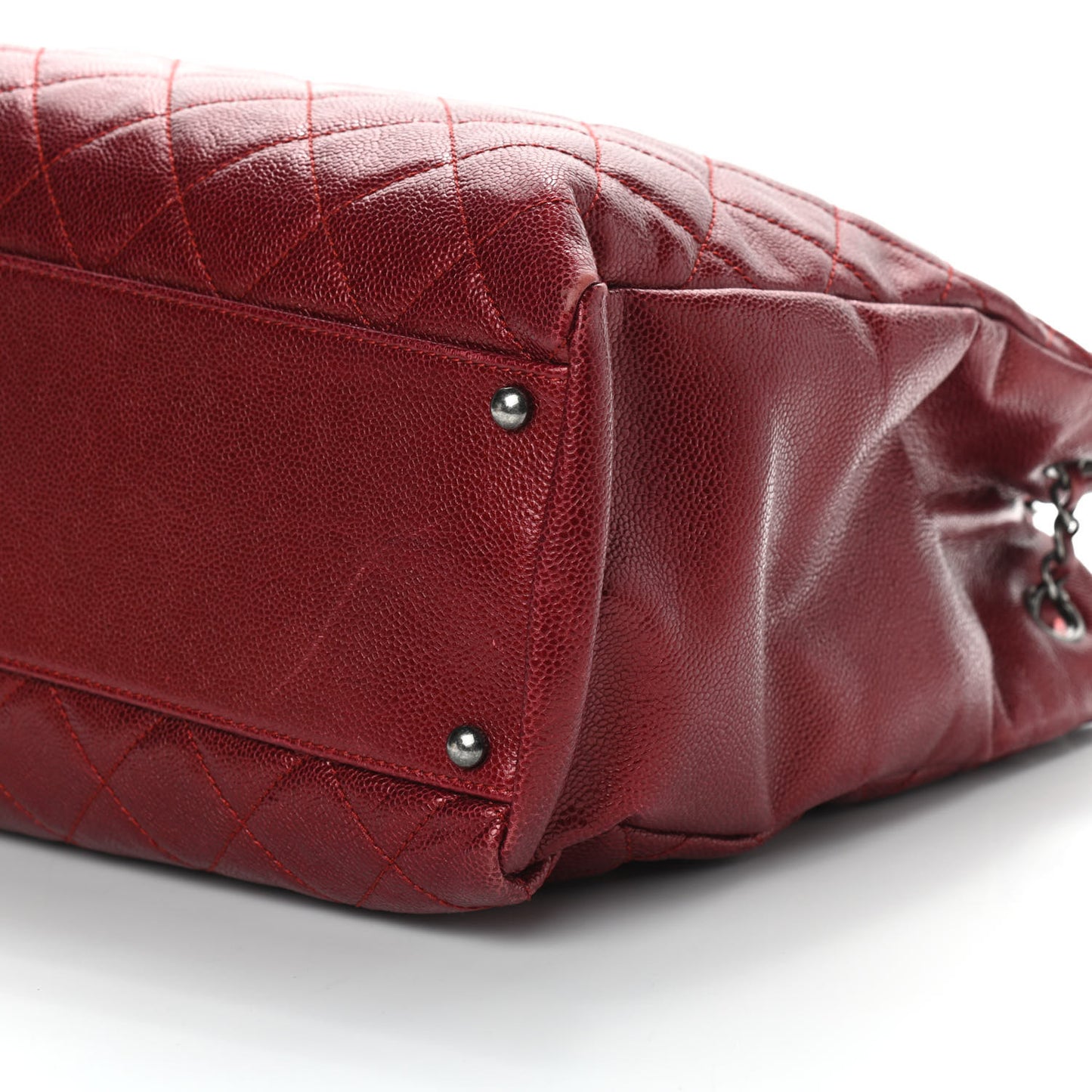Iridescent Caviar Quilted Tall Chic Shopping Tote Red