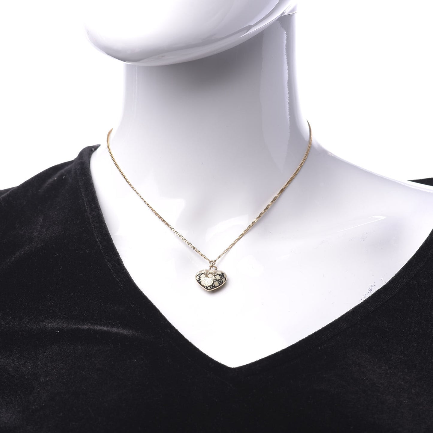 Metal Enamel Cannage Heart Pendant Necklace White Gold