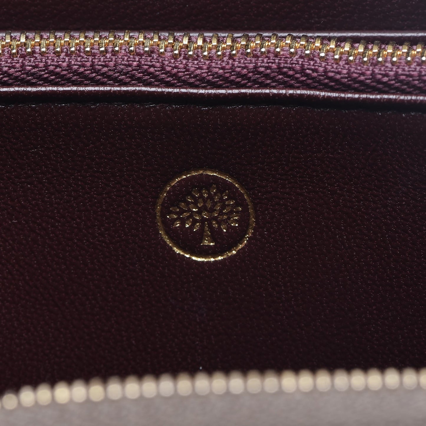 Small Classic Grain Medium Zip Around Wallet Clay