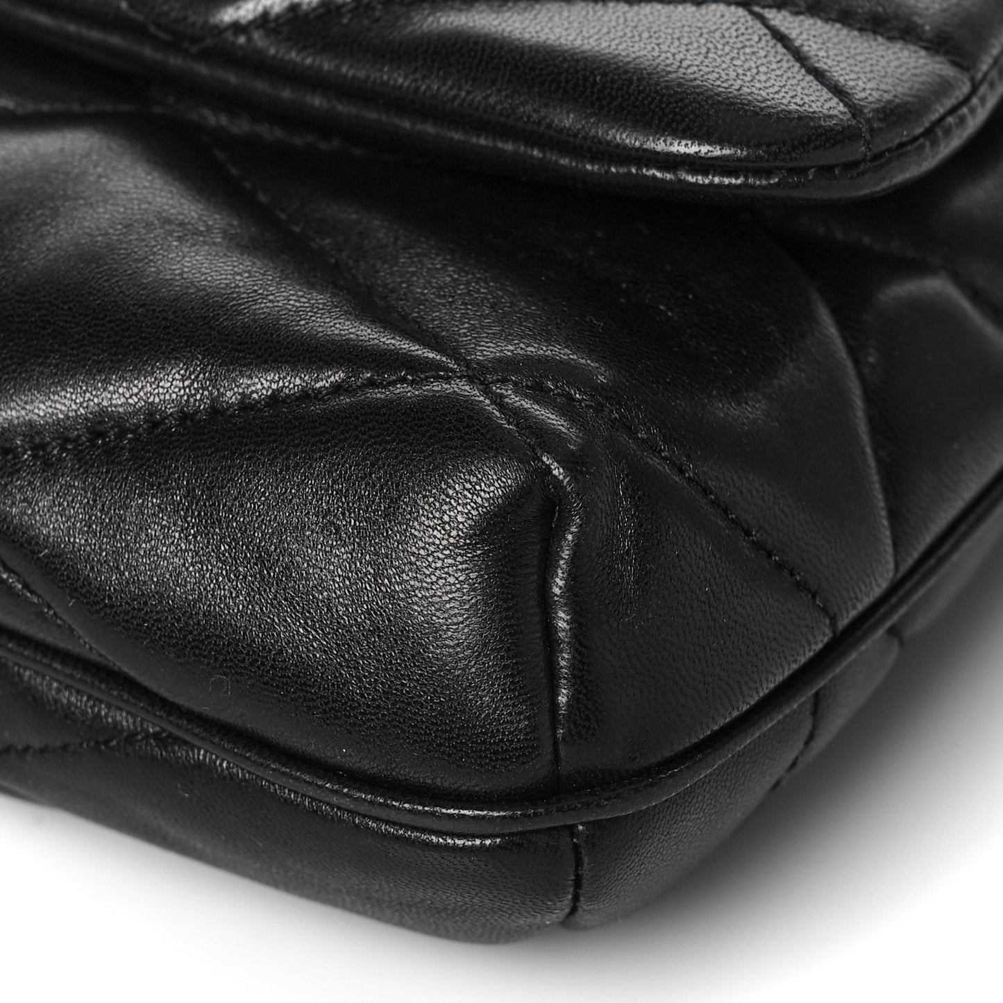 Lambskin Quilted Le 57 Diamond Shoulder Bag Black