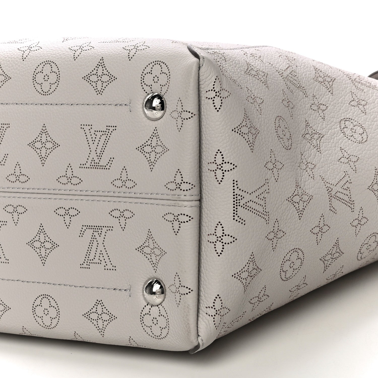 Louis Vuitton Mahina Hina MM Brume 9 of 9