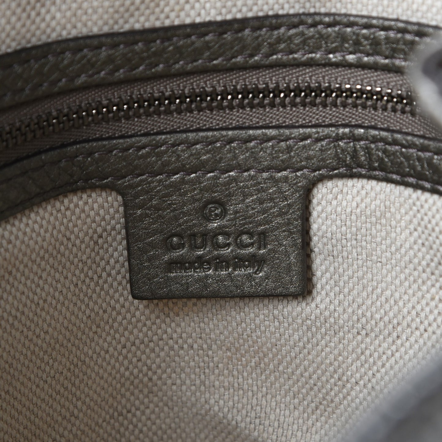 Metallic Pebbled Calfskin Medium Soho Chain Shoulder Bag Sasso