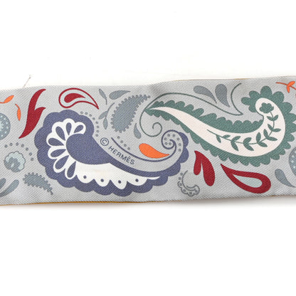 Hermes Silk Guepards Bandana Twilly Gris Perle Rouge H Gris Perle Rouge H 4 of 5