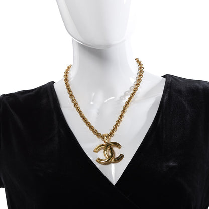 Chanel CC Chain Necklace Gold 2 of 5