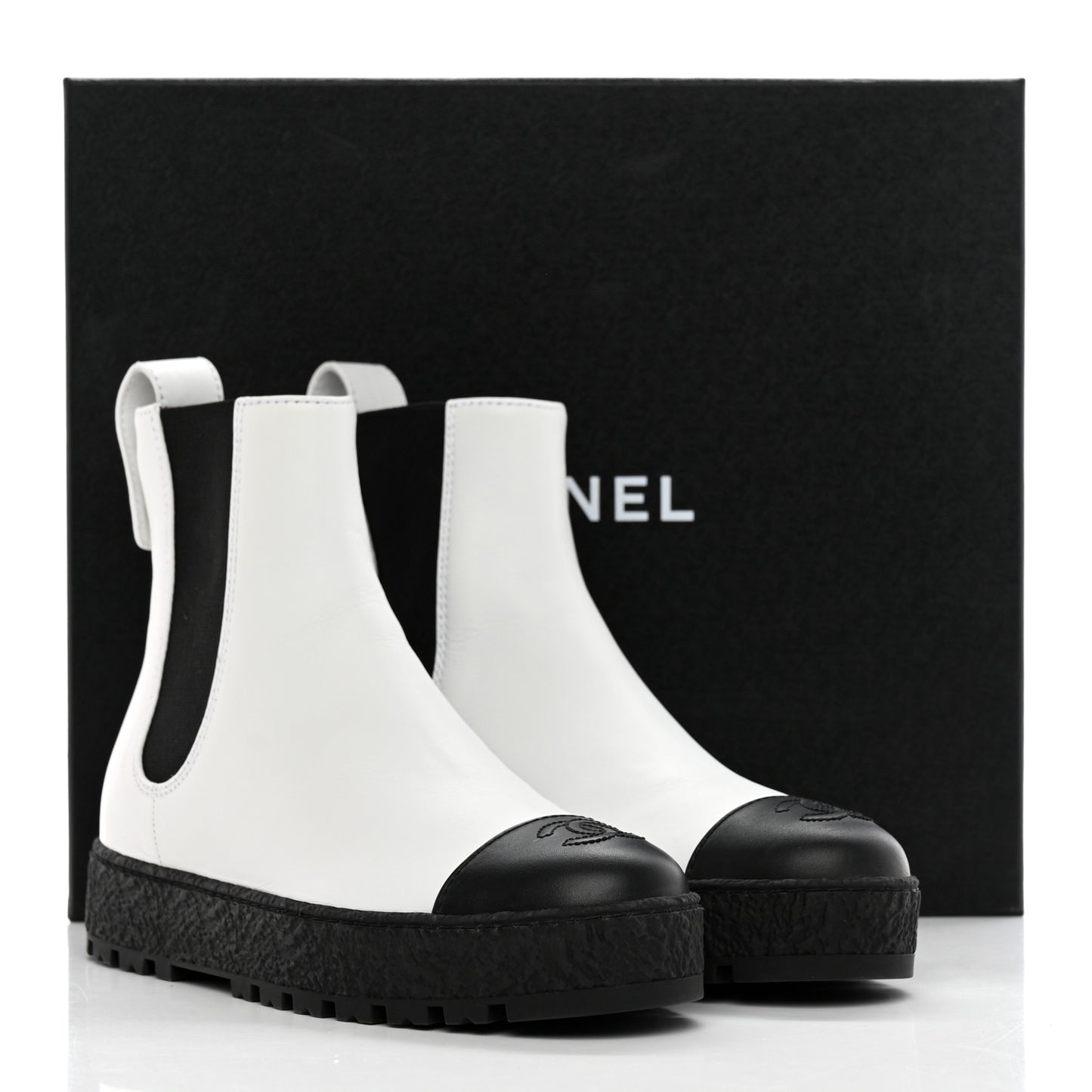 Calfskin Cap Toe CC Ankle Boots 37.5 White Black