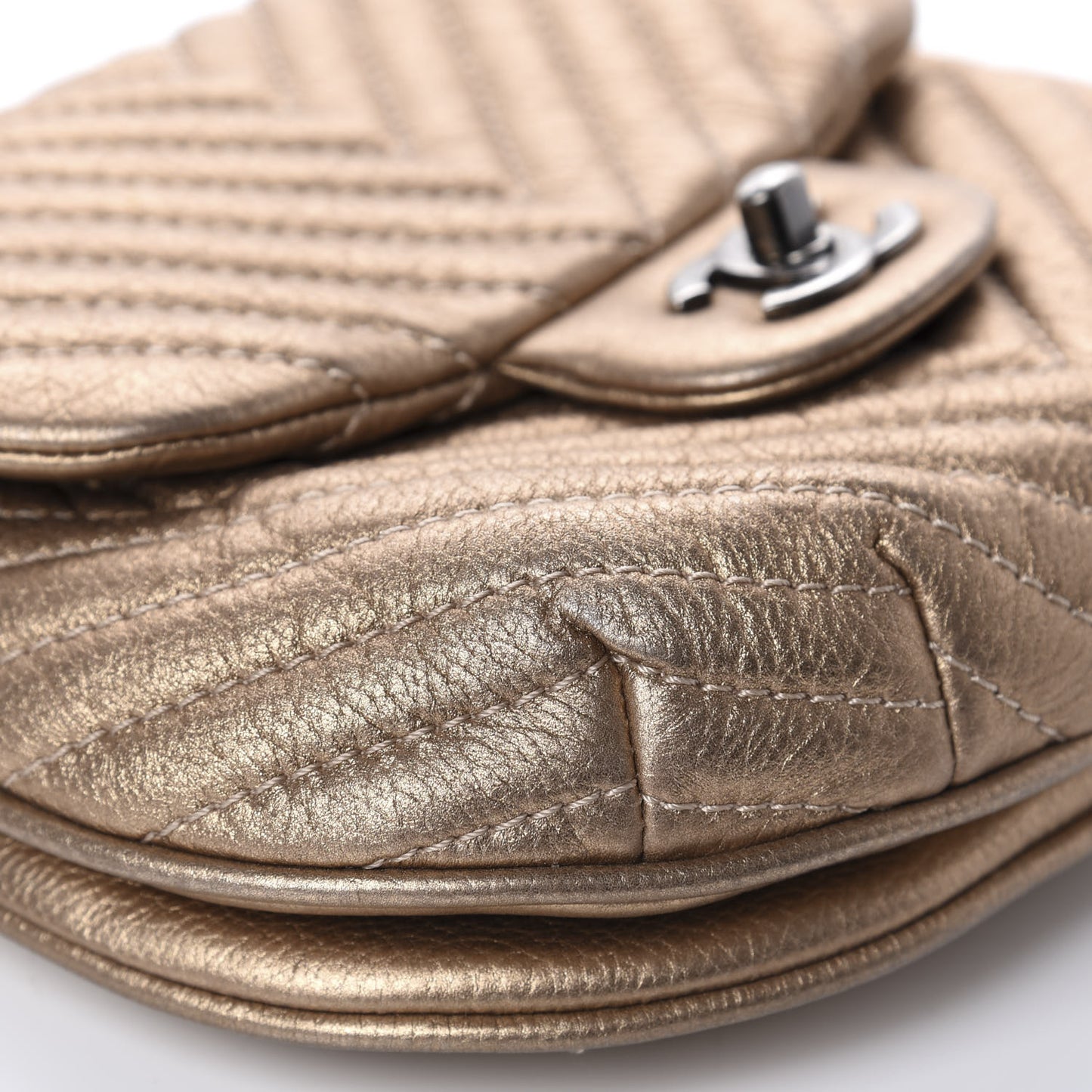 Metallic Aged Calfskin Chevron Small Bubble CC Flap Gold