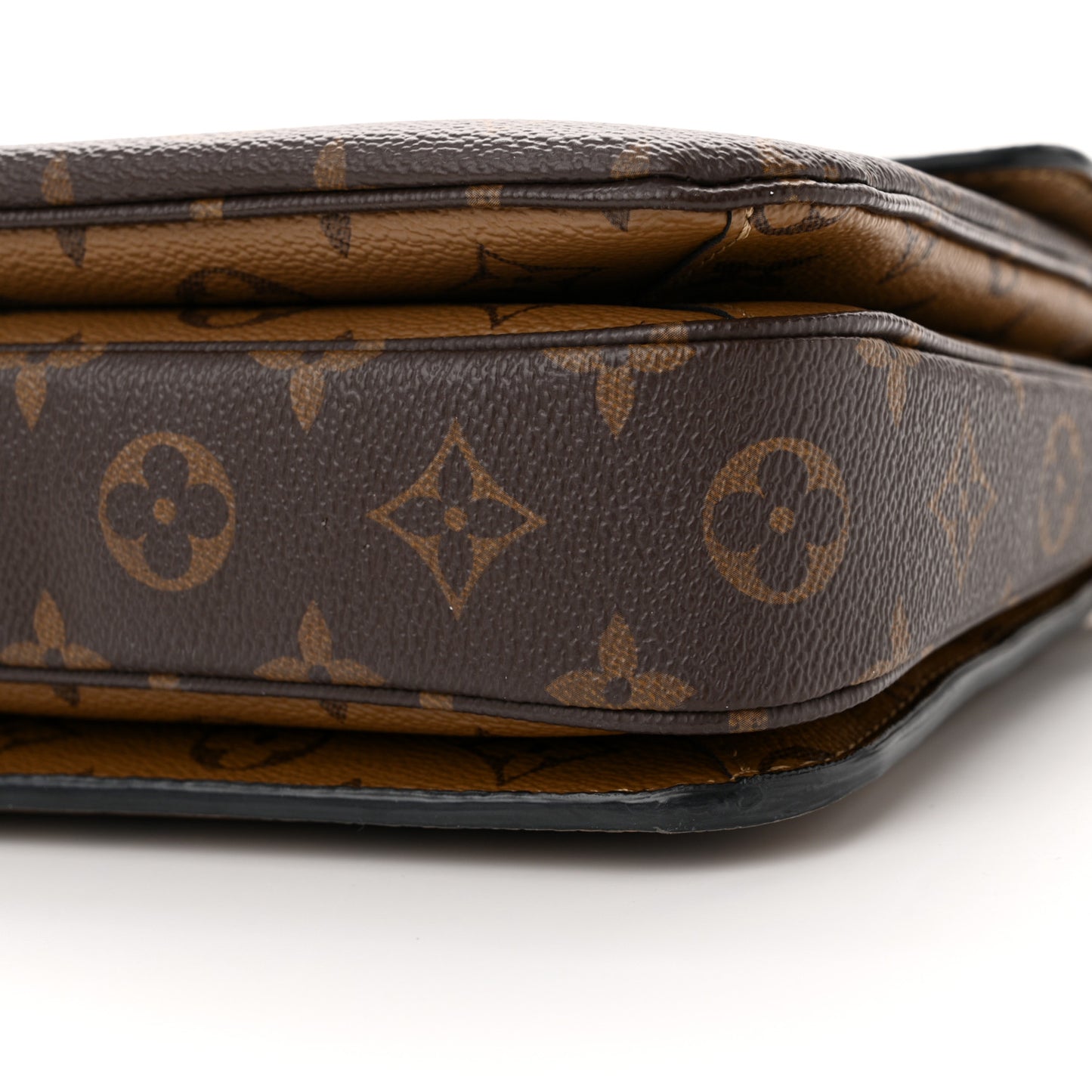Reverse Monogram Pochette Metis
