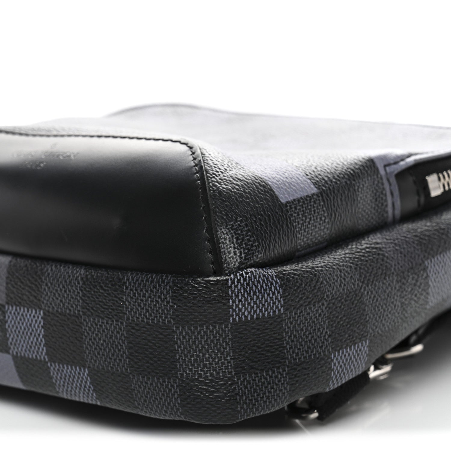 Louis Vuitton Damier Graphite Pixel Avenue Sling Backpack Gris 10 of 10