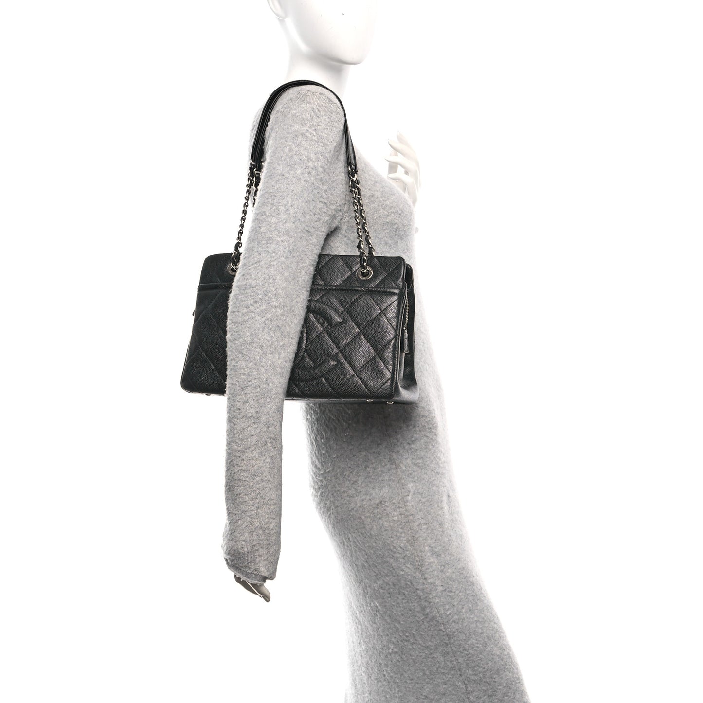 Caviar Quilted CC Timeless Soft Tote Black