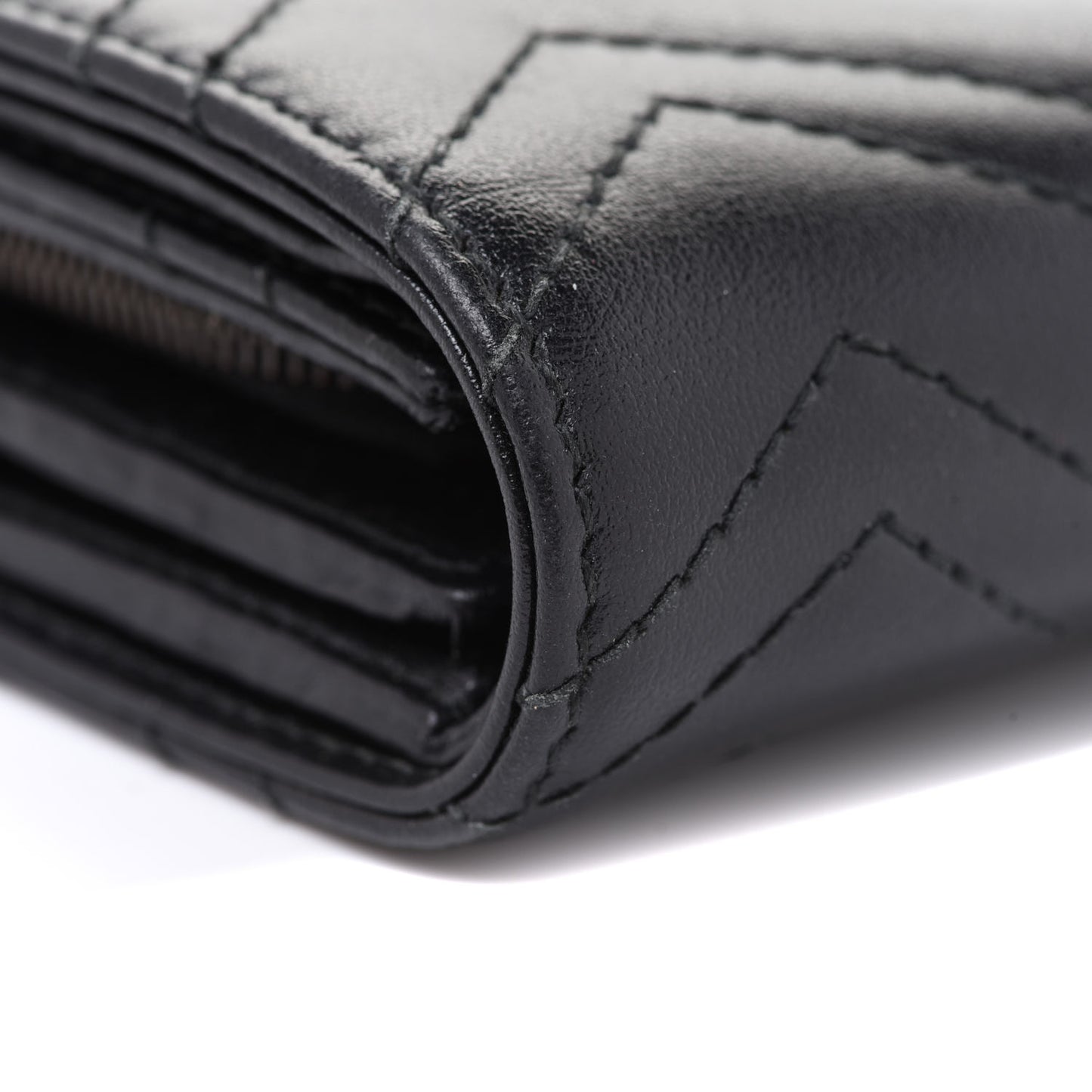 Calfskin Matelasse GG Marmont Medium Wallet Black