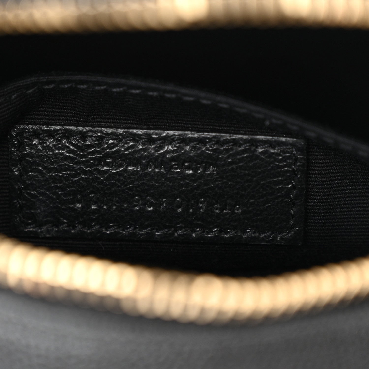 Saint Laurent Grain De Poudre Matelasse Chevron Quilted Round Vinyle Camera Bag Black 7 of 11