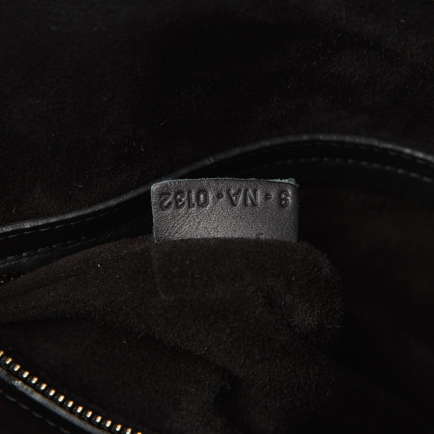 Crocodile Embossed Calfskin Medium Phantom Luggage Black