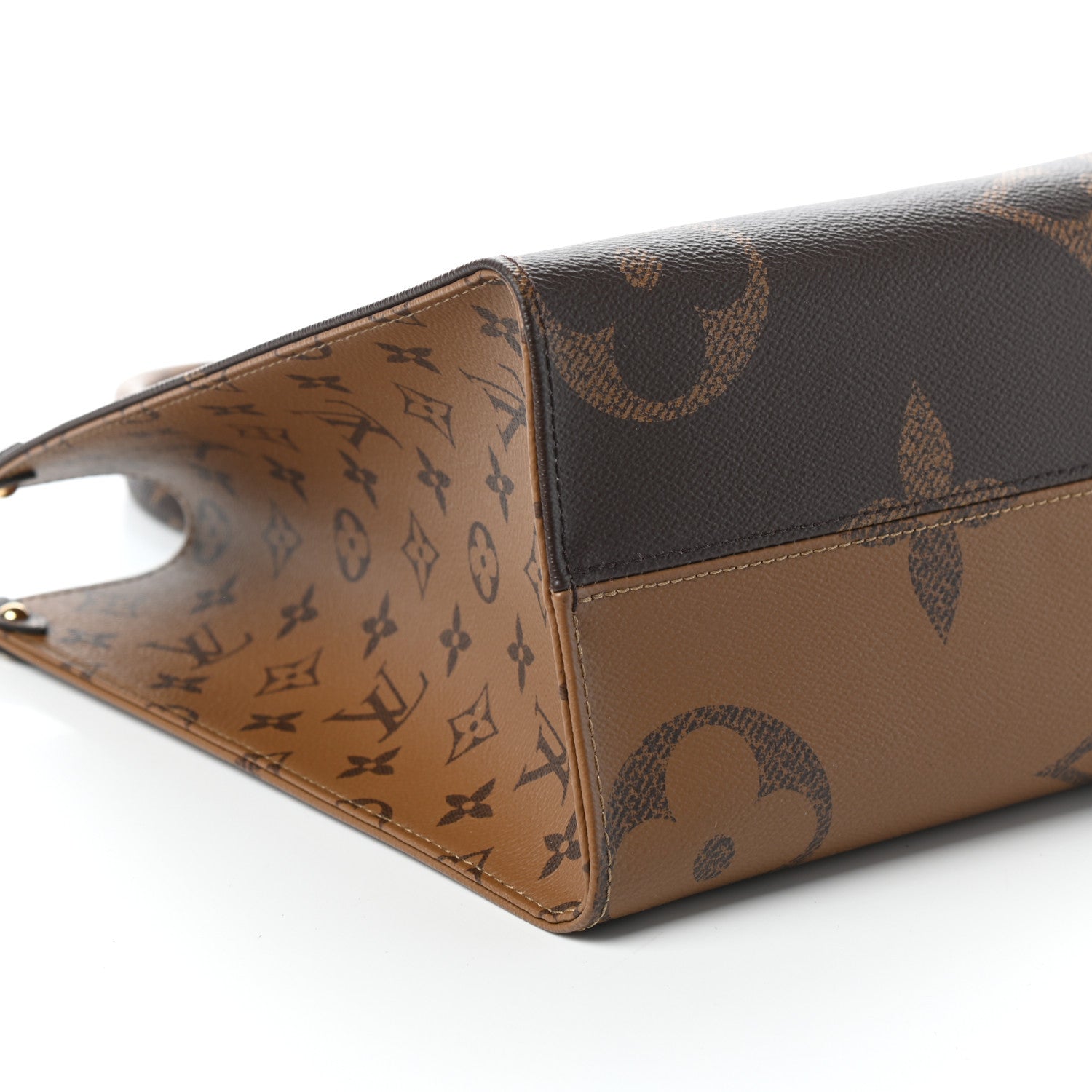Louis Vuitton Reverse Monogram Giant Onthego MM 9 of 10