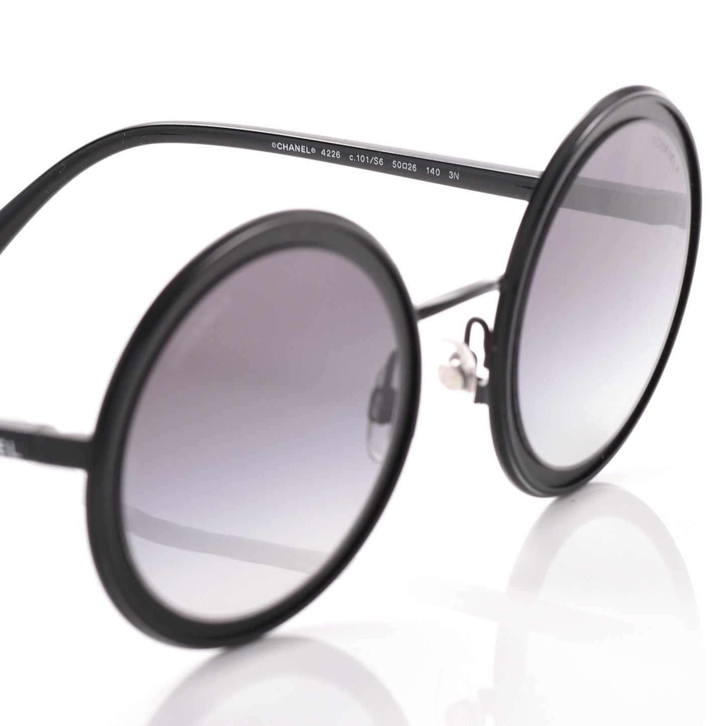 Round Sunglasses 4226 Black