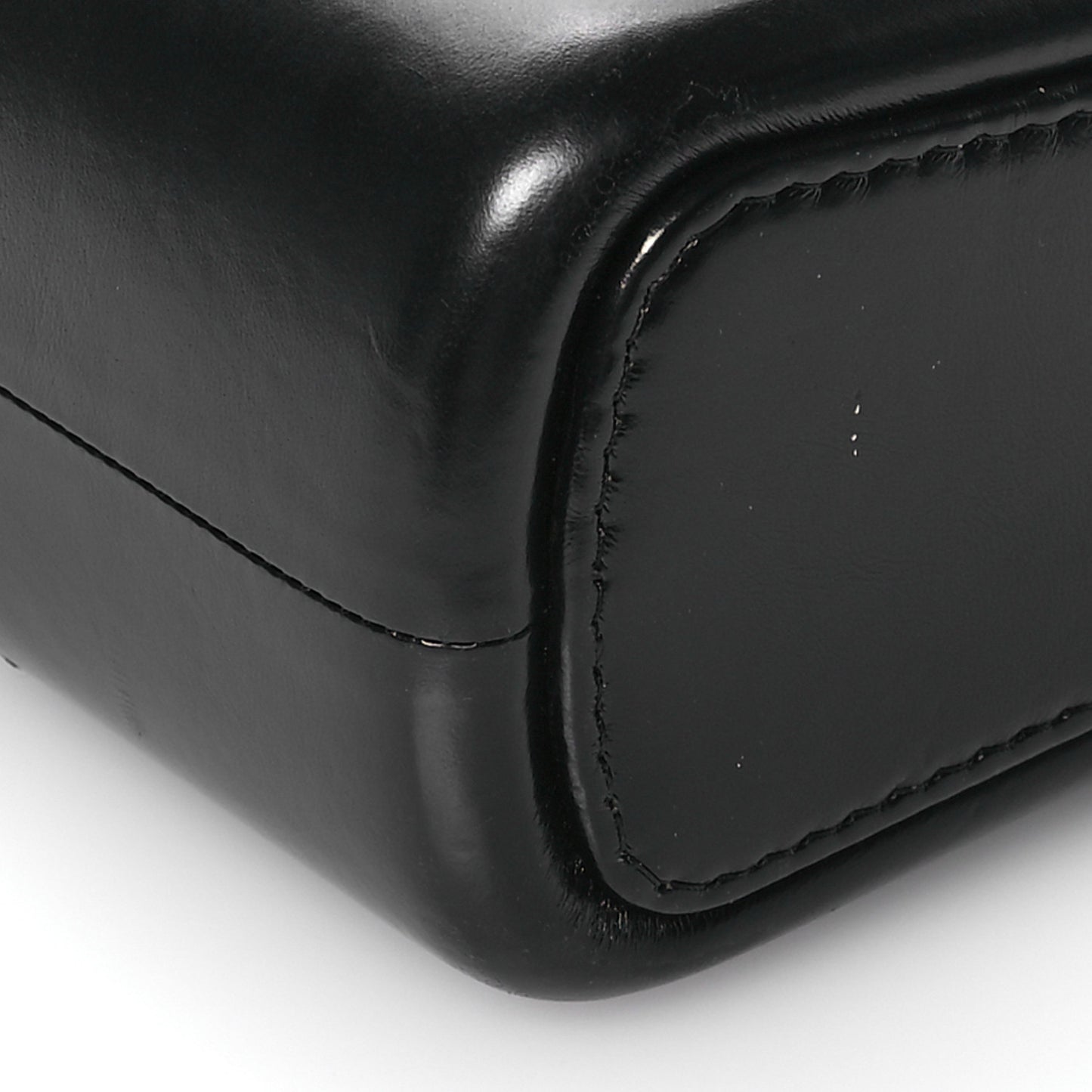 Aged Calfskin Quilted New Medium Gabrielle Hobo Black