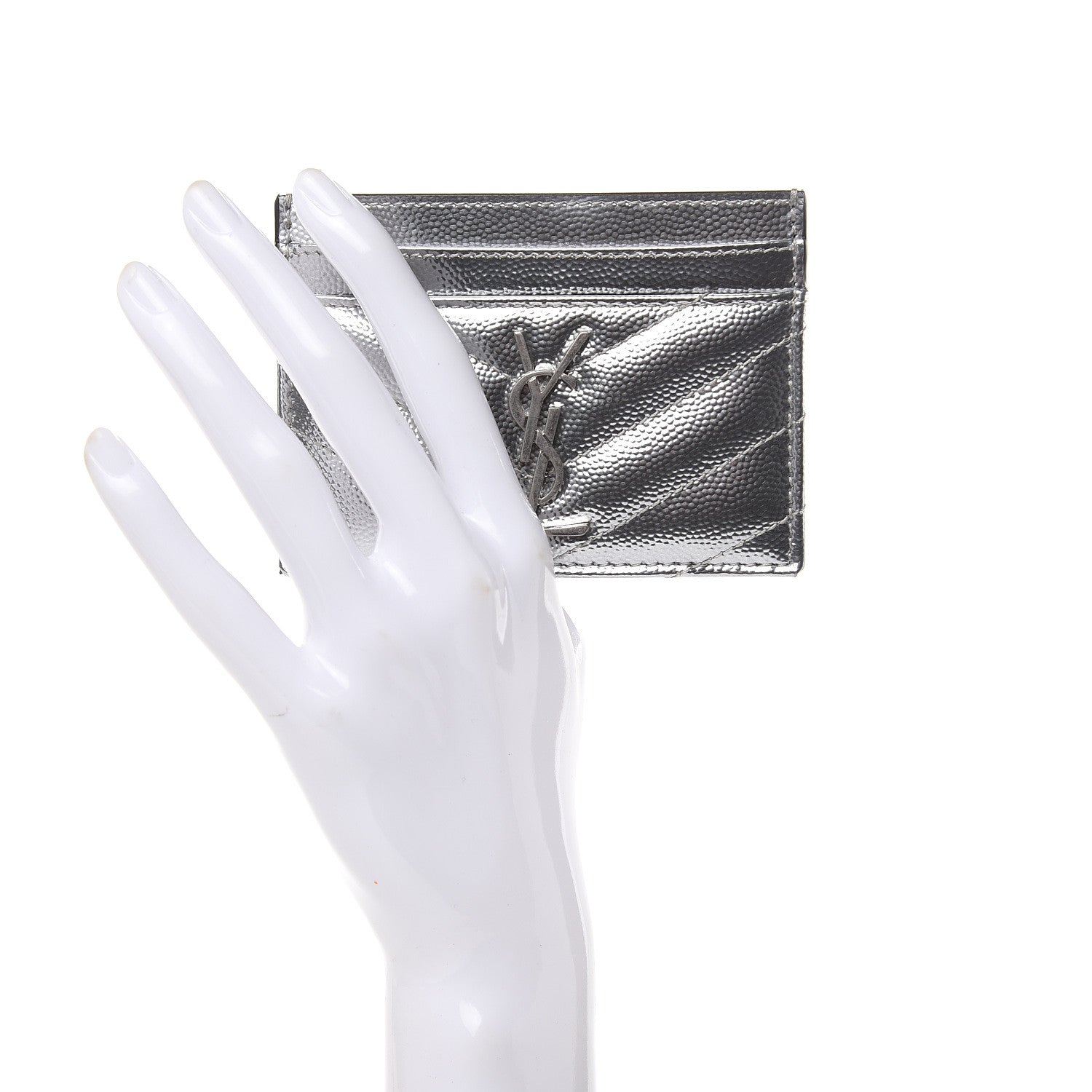 Saint Laurent Metallic Grain De Poudre Matelasse Chevron Monogram Credit Card Case Argento 2 of 8