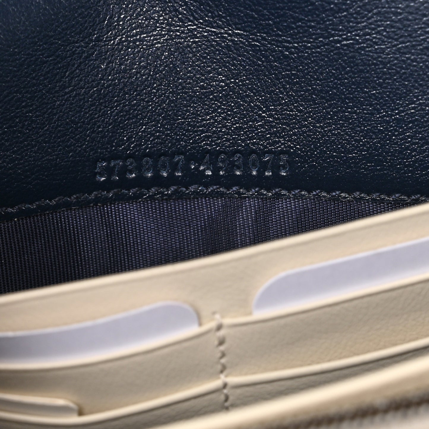 Vintage Effect Calfskin Matelasse Diagonal Torchon GG Marmont Chain Wallet Mystic White Blue Agata