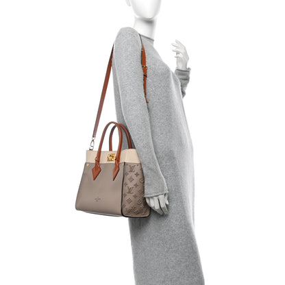 Louis Vuitton Calfskin Monogram Tufting On My Side Galet 2 of 9