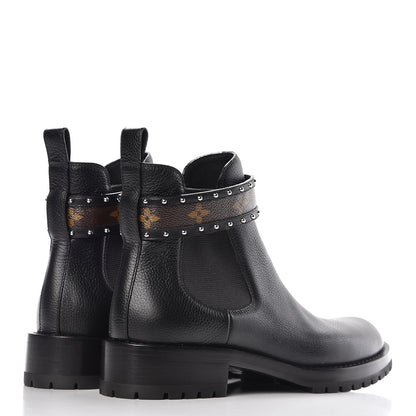Louis Vuitton Grained Calfskin Monogram Discovery Flat Ankle Boots 39 4 of 9