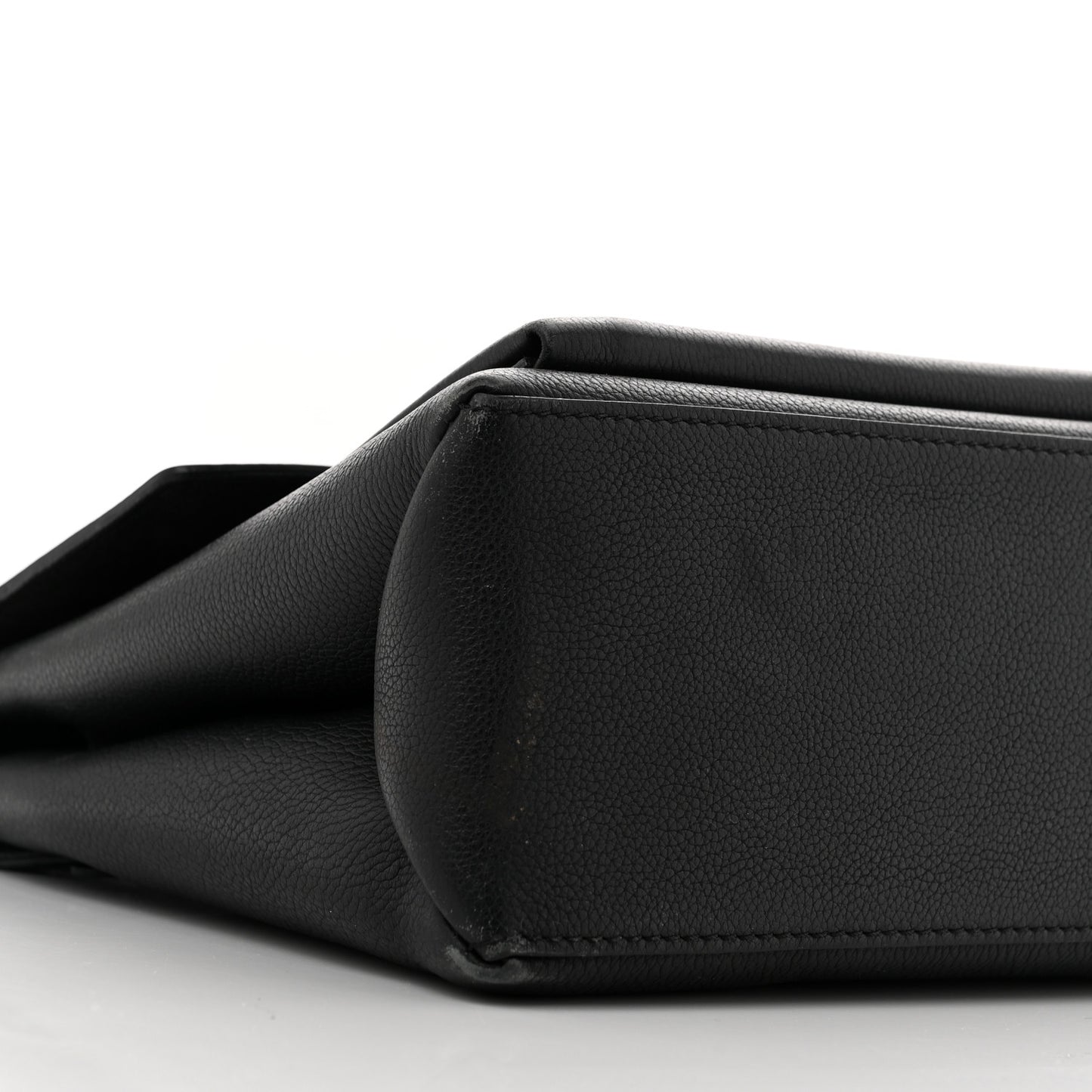 Soft Calfskin My Lockme Studs Black