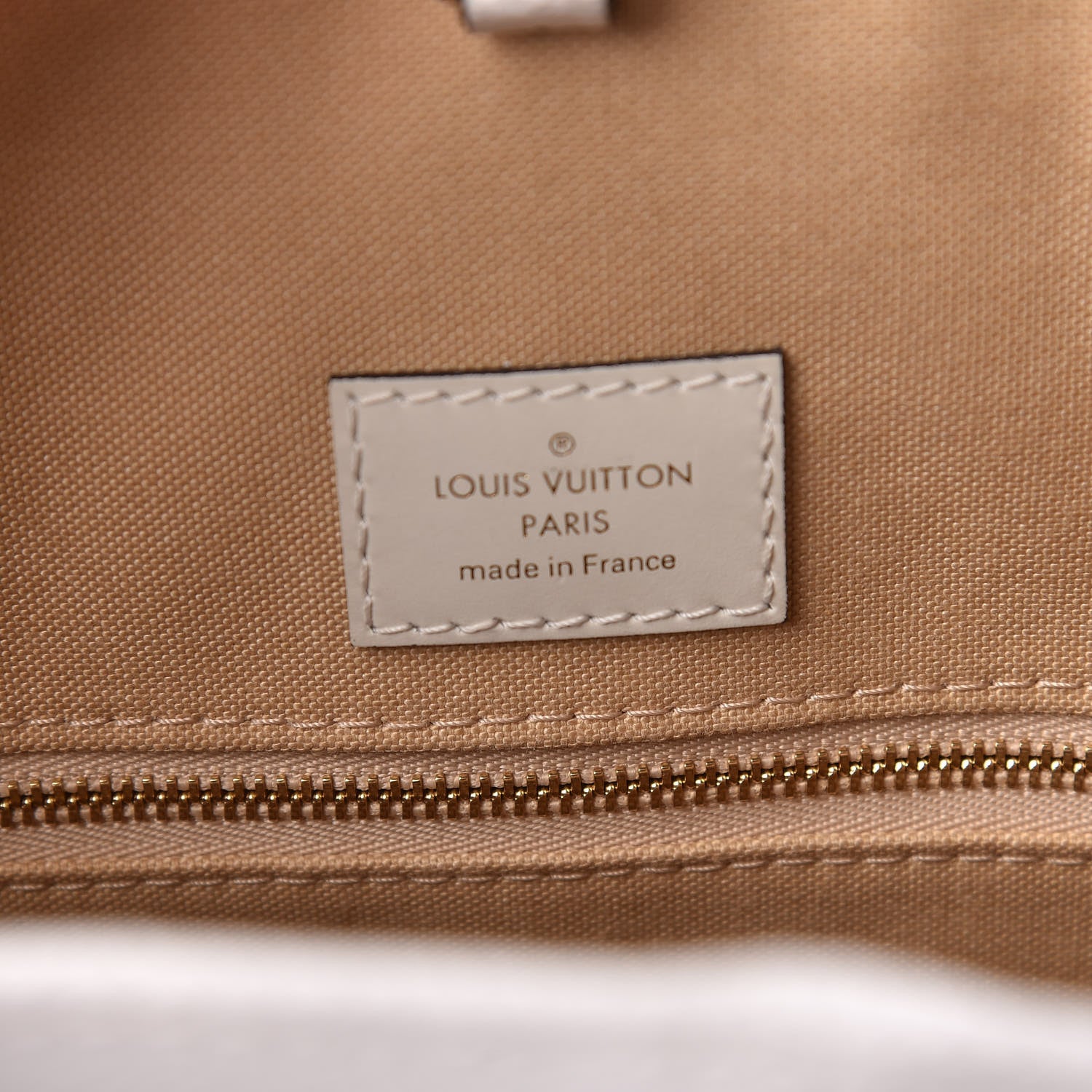 Louis Vuitton Monogram Giant Onthego GM Kaki Beige 7 of 11