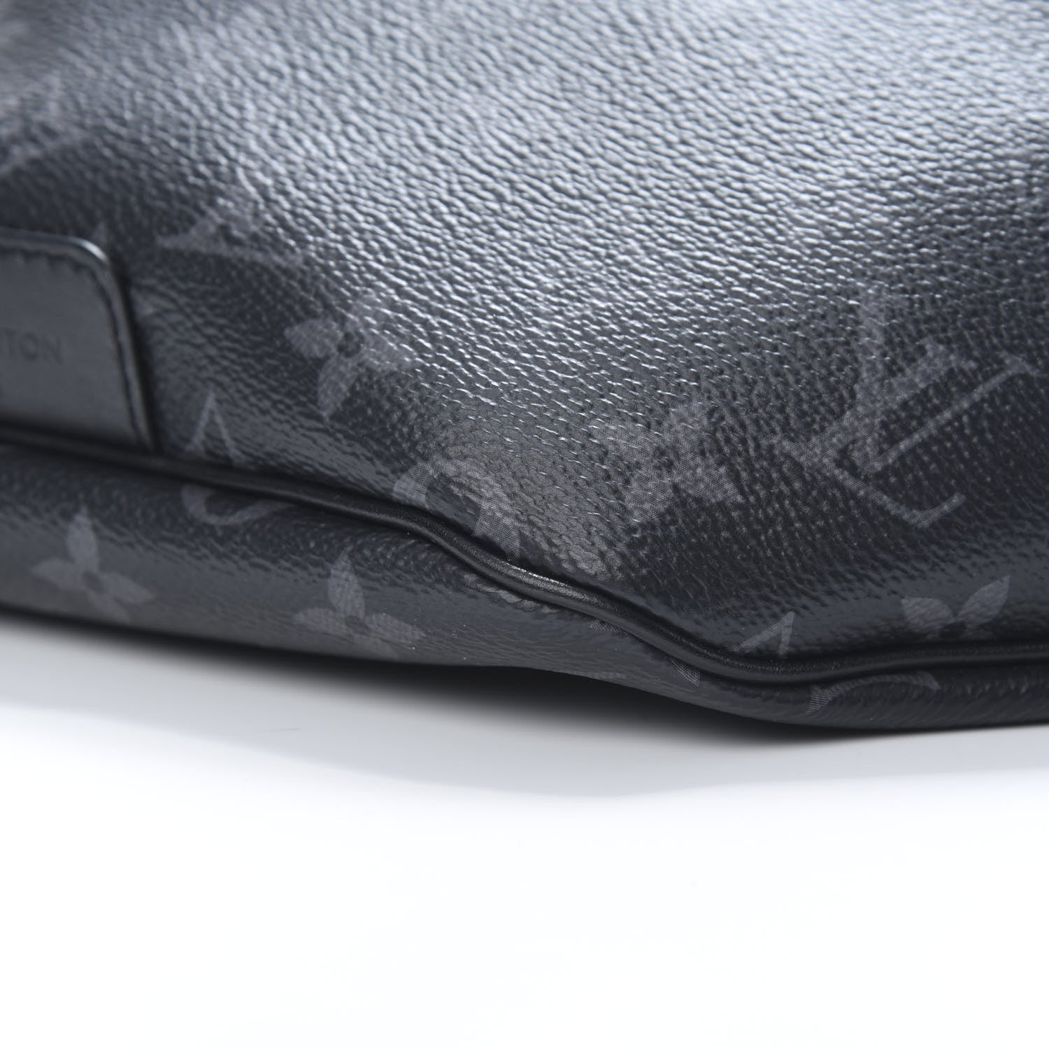 Louis Vuitton Monogram Eclipse Discovery Bumbag 10 of 11